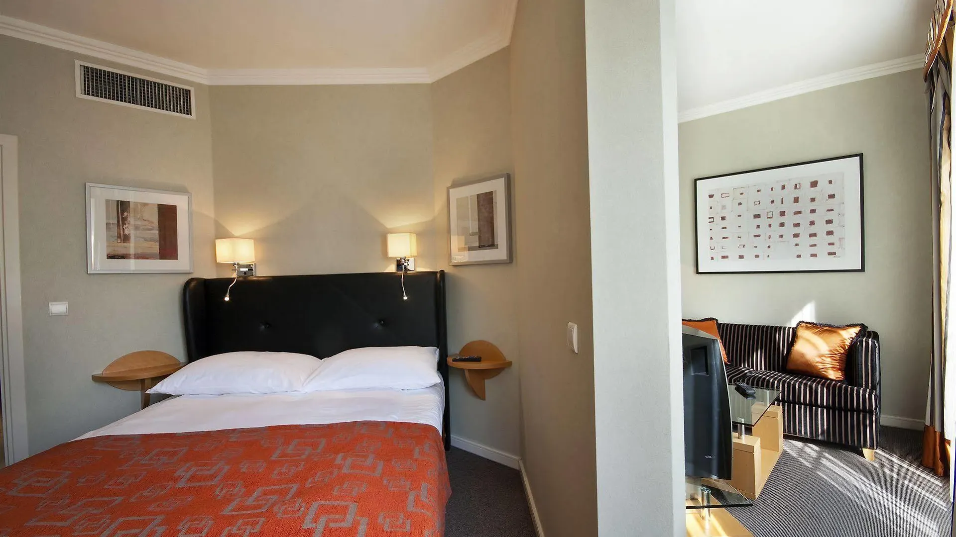 Golden Prague Residence